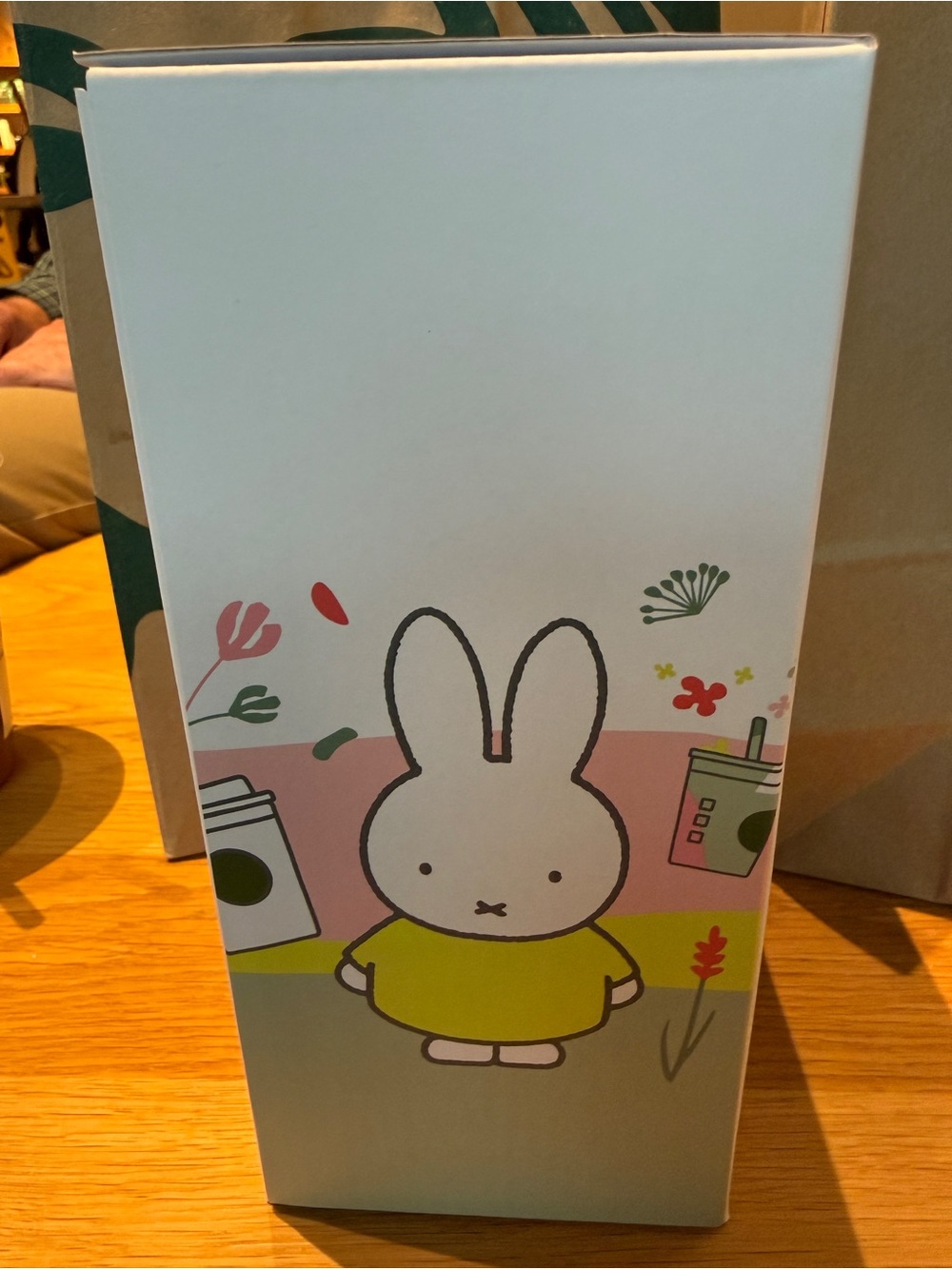 VIRAL RARE PRE-RELEASE NIB Starbucks x Miffy Limited Edition Barista Plush - Picture 3 of 5